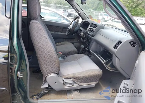 2001 Nissan Xterra Xe-V6 from USA, damaged, VIN 5N1ED28T81C523492